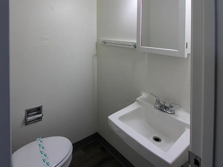 1543-1611 Salishan St SE — Photo 48