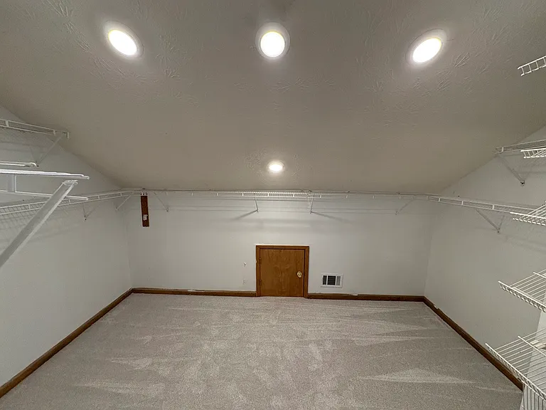 865 Bristol Way — Photo 14