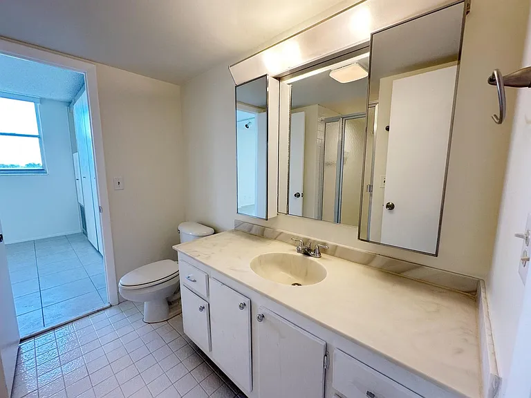 5301 NW 2nd Ave #401 — Photo 24