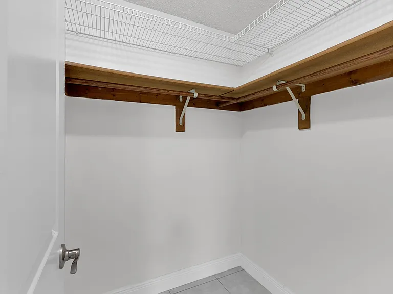 1434 Ravida Cir — Photo 14