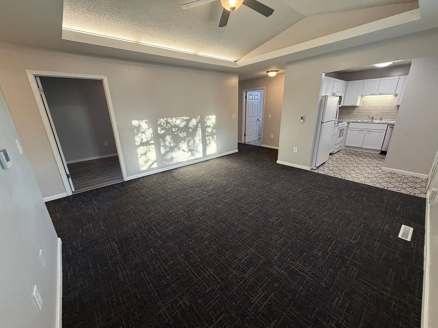 3BR in Council Bluffs — Photo 1