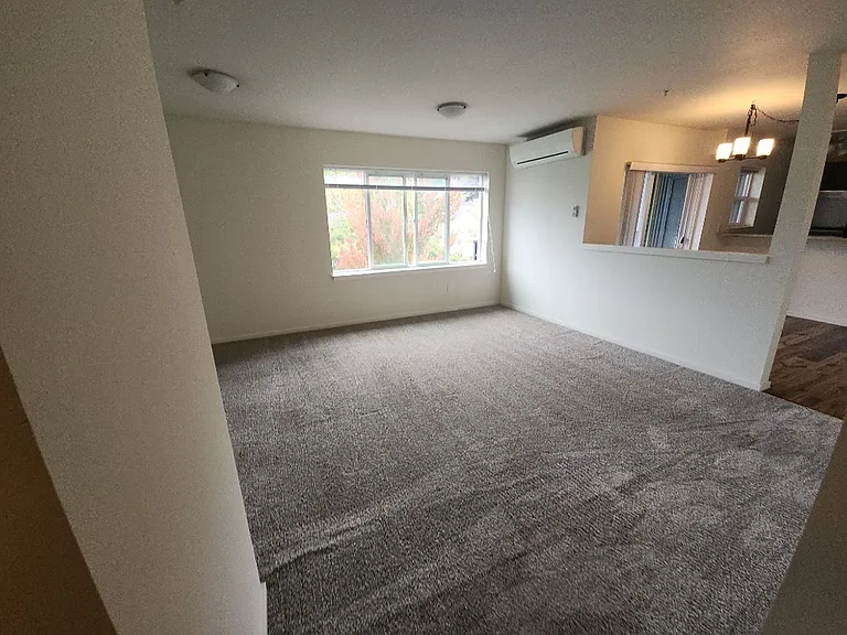Kendal Court Apartments, 2 Bedroom, 1 Bathroom Apartments for Rent! — Photo 52