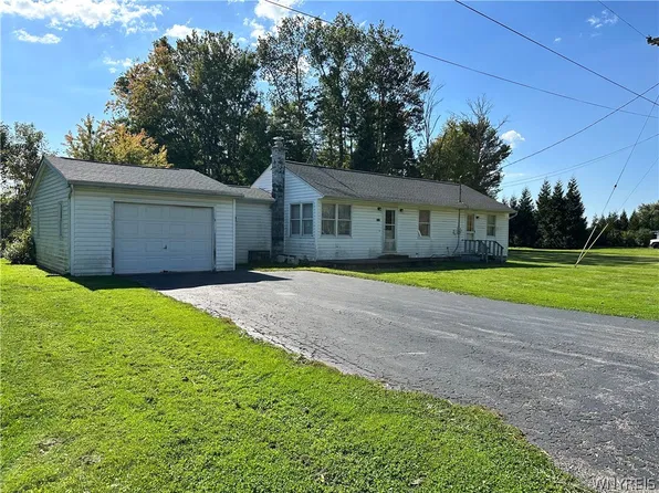 7578 Gow Rd, Appleton, NY 14008