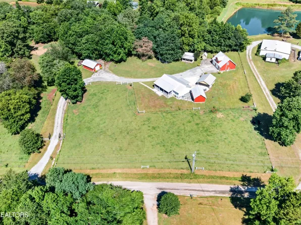 105 Foothills Rd, Pikeville, TN 37367