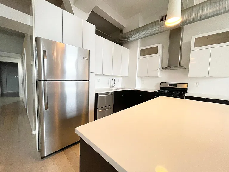 728 Market St #502 — Photo 9