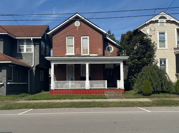 235 Center Ave, Weston, WV 26452