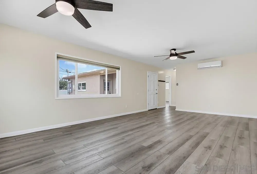 3 bed, 2.0 bath, 1284 sqft, $3,300 — Photo 3