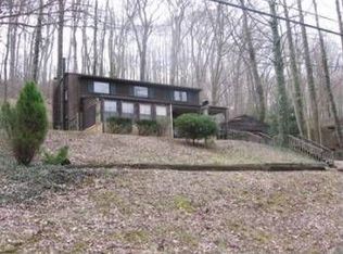 9162 Lakewood Dr NE, Mineral City, OH