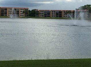 5807 Coral Lake Dr #107, Pompano Beach, FL 33063