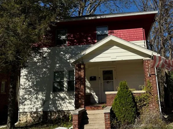 421 E 1st St, Bloomington, IN 47401