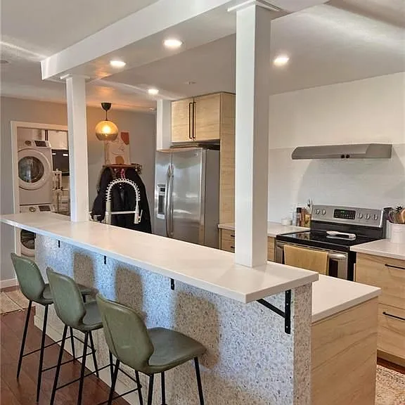 2230 Trafalgar St #325 — Photo 1