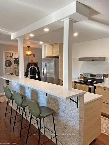 2230 Trafalgar St Photo 1