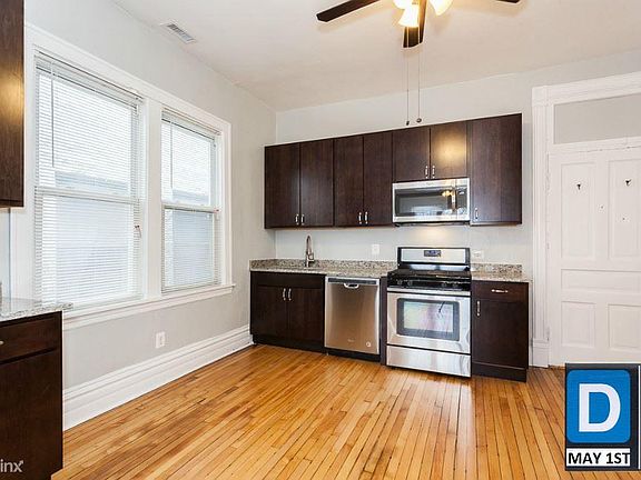 3rd image of 1077 N Hermitage Ave