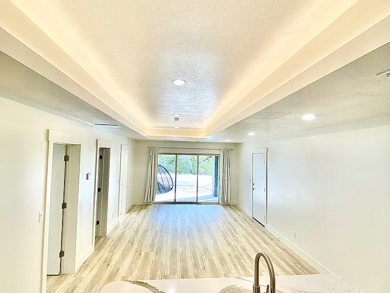 6025 E Emigration Canyon Rd — Photo 36