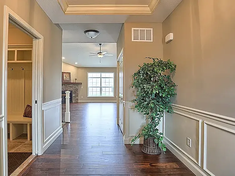 108 Cattail Ave — Photo 4