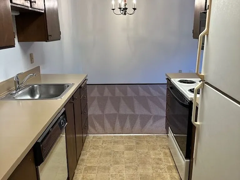 Magnolia Crestview | Classic Seattle Living at the Top of the Hill — Photo 10