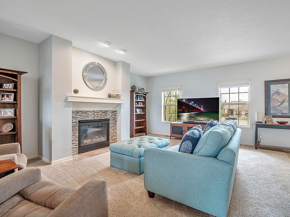 2100 Avalanche Dr Holt MI Zillow