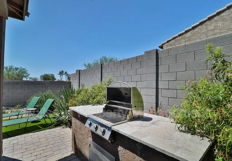 2152 N 141st Ave — Photo 45