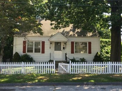69 Chelsea St, Stratford, CT, 06615
