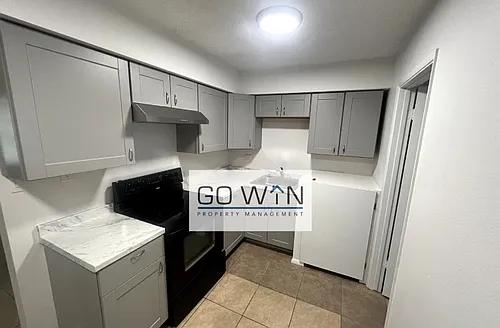 1626 W Denton Ln Photo 1
