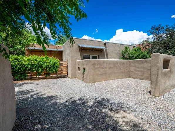 925 Dunlap St #B, Santa Fe, NM 87501