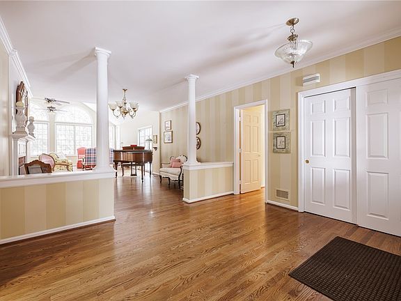 4th image of 3 Prospect Hill Rd