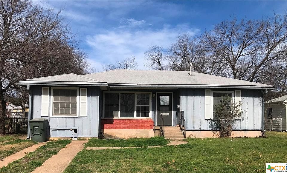 1st image of 605 E Dean Ave