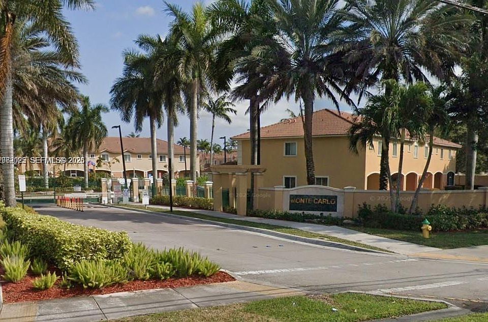 1st image of 541 Princess Dr