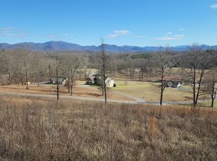 15 The Grvs, Hayesville, NC 28904