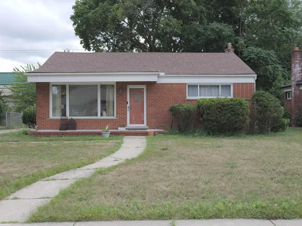 18255 Hilton Dr, Southfield, MI 48075