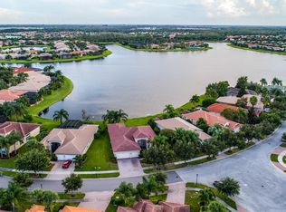 4910 Sapphire Sound Dr, Wimauma, FL 33598