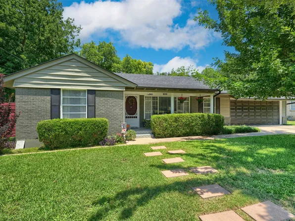 3325 Tooms St, Dallas, TX 75227