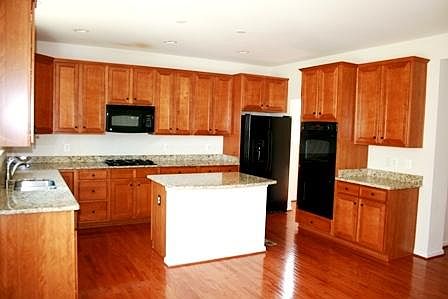 2nd image of 38 Carriage Hill Dr
