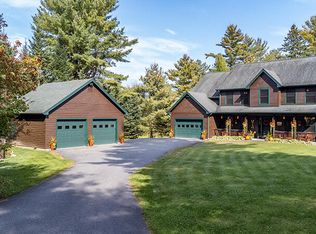 12 Fox Run Ln, Lake Placid, NY 12946
