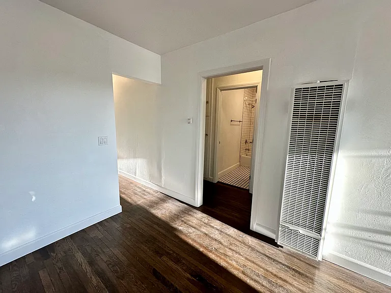 3861 42nd St — Photo 35