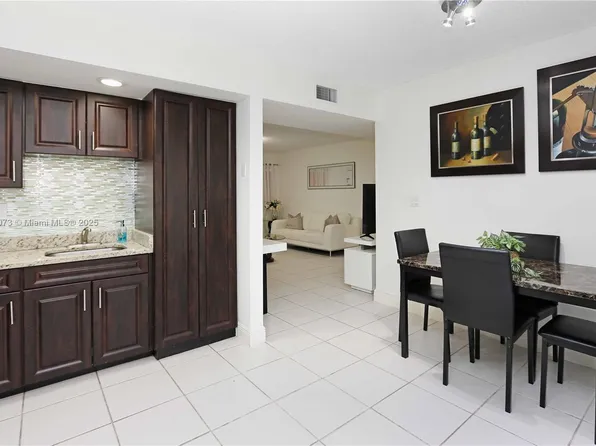 8600 SW 133rd Avenue Rd APT 123, Miami, FL 33183