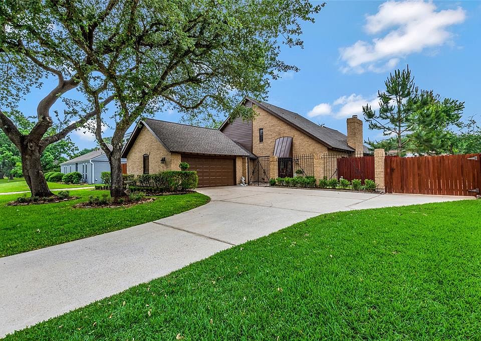 1st image of 16310 Shady Elms Dr