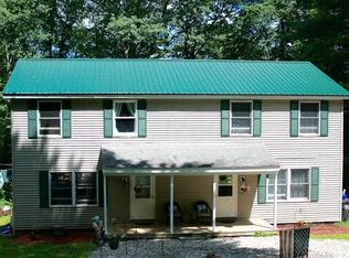 24 Petticoat Hill Rd, Williamsburg, MA 01096