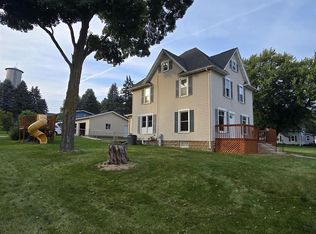 343 N Lewis St, Columbus, WI 53925