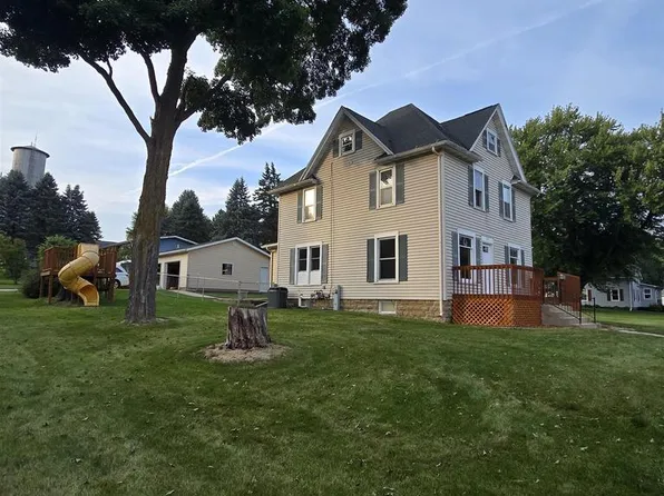 343 North Lewis Street, Columbus, WI 53925