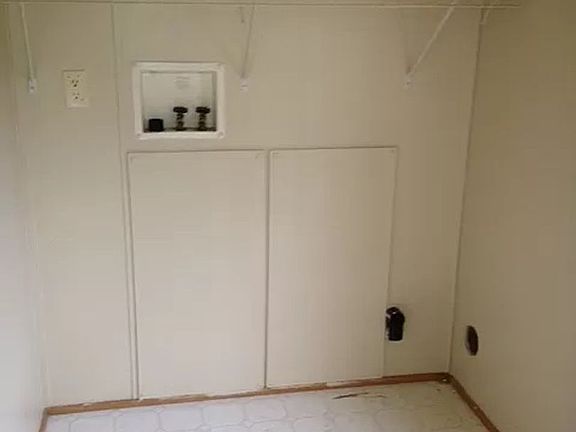 4th image of 1347 Dartwood Ln