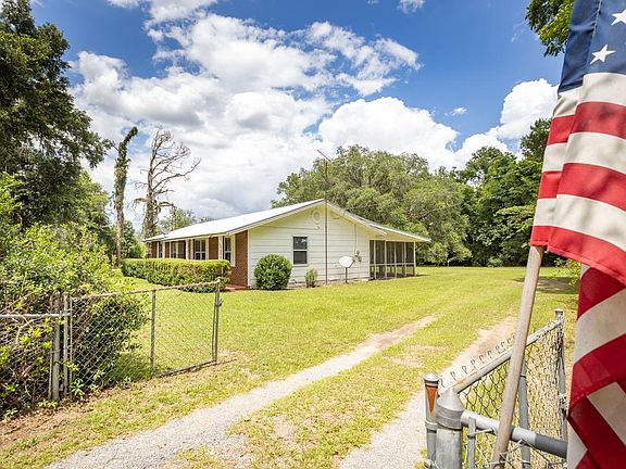 3rd image of 1162 NW Coachwhip Ave