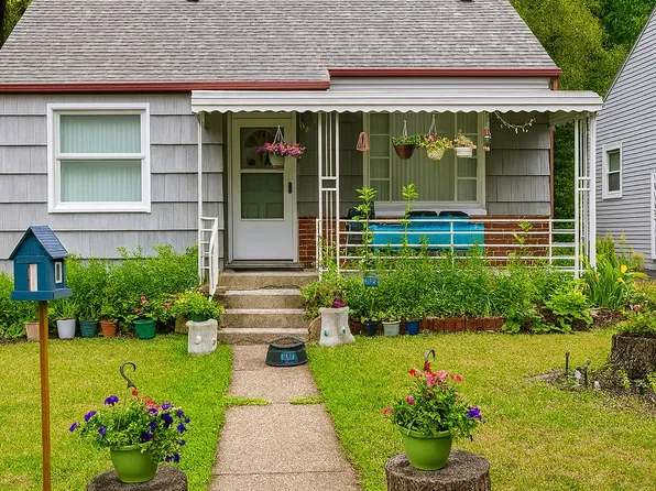 2944 Wolcott St, Flint, MI 48504