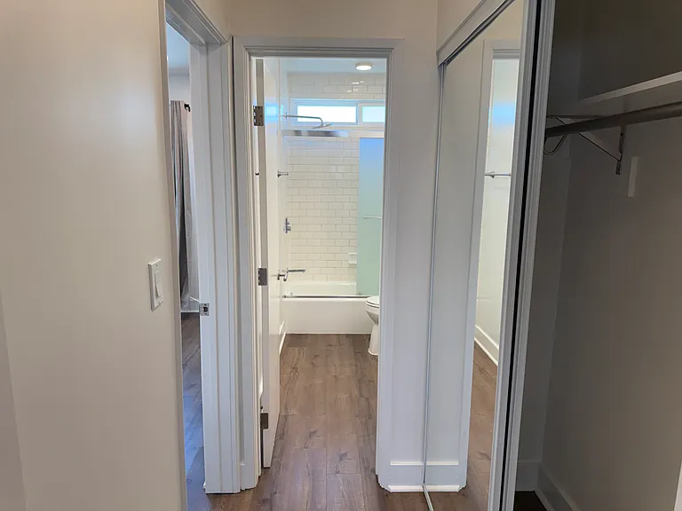 1011 Linden Ave #9 — Photo 10