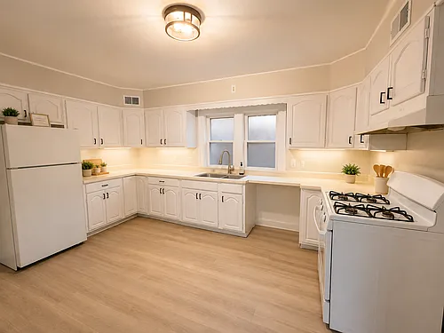 485 Lakeside Ave #1B Photo 1