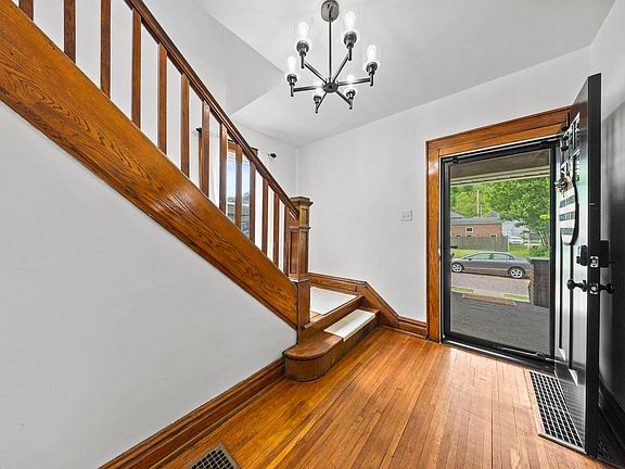 5th image of 308 Etna St