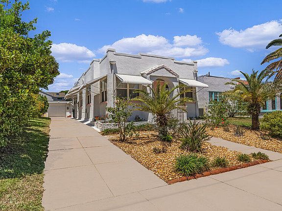 3rd image of 409 N Oleander Ave