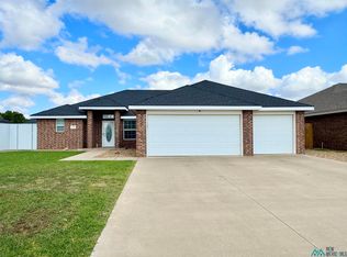 2221 Jadyn Ln, Clovis, NM 88101