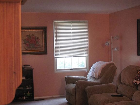 5th image of 1310 W Shore Dr