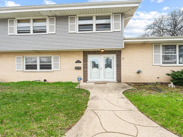 1525 Elm St, Park Ridge, IL 60068